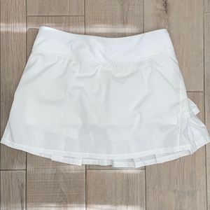 Luluemon mini skirt